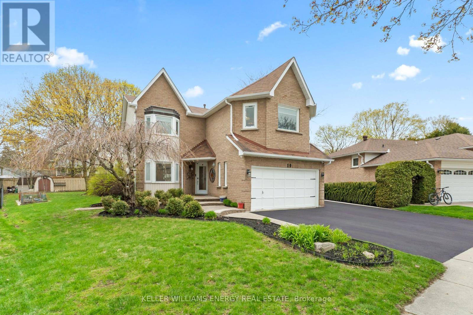19 FARNCOMB CRESCENT - 49