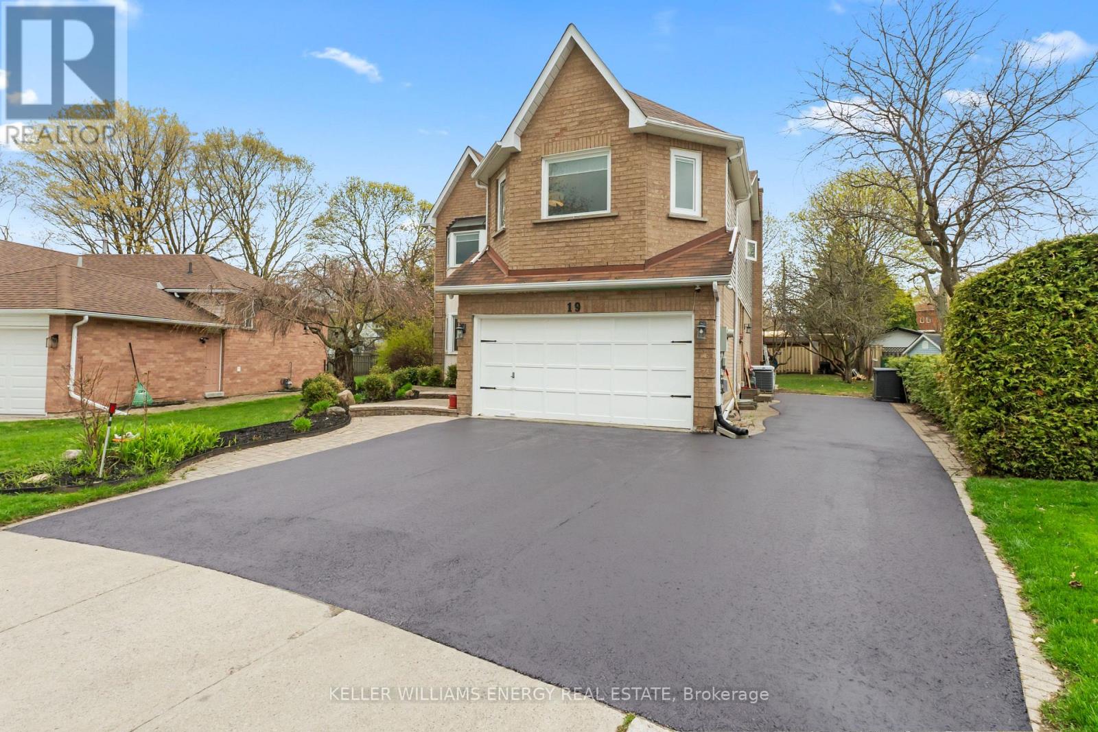 19 FARNCOMB CRESCENT - 50