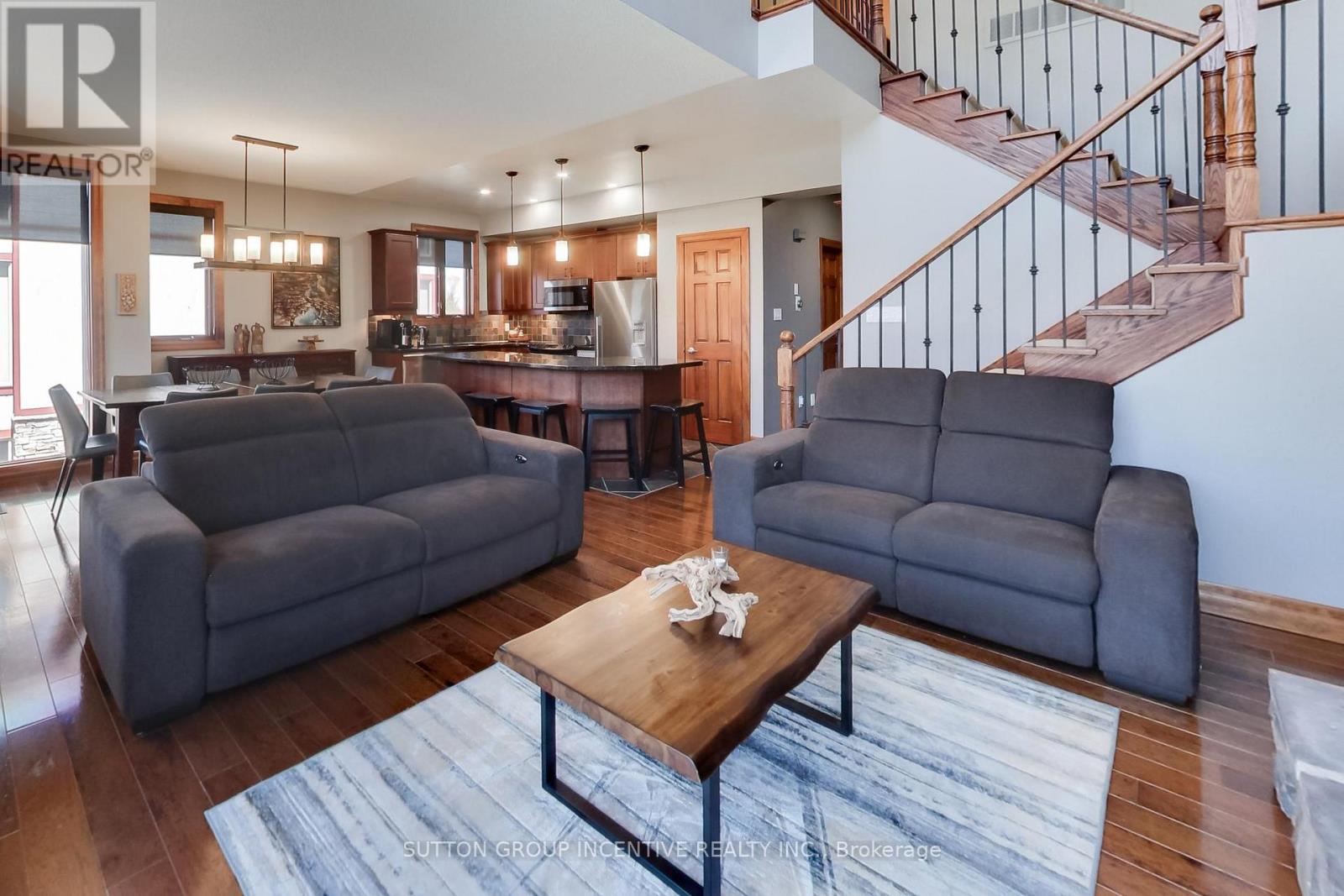#20 224 BLUESKI GEORGE CRESCENT - 12