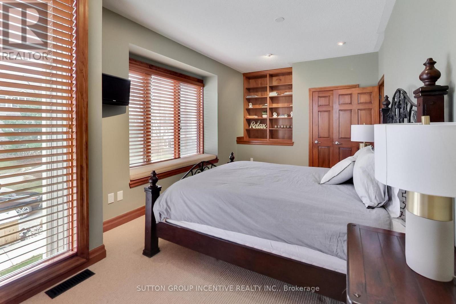#20 224 BLUESKI GEORGE CRESCENT - 14