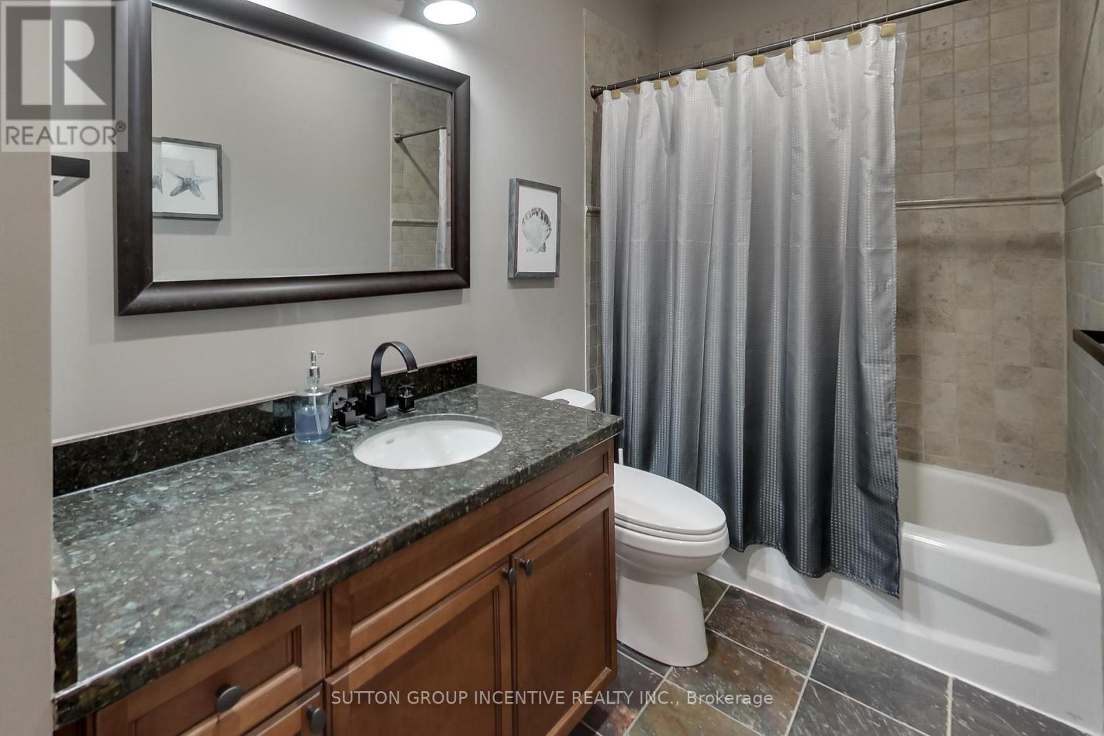 #20 224 BLUESKI GEORGE CRESCENT - 16