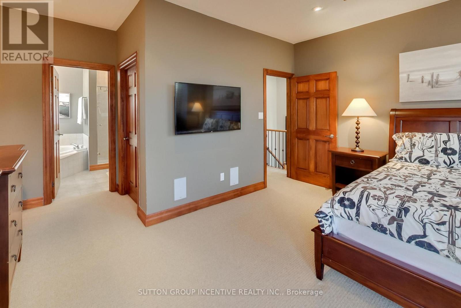 #20 224 BLUESKI GEORGE CRESCENT - 19
