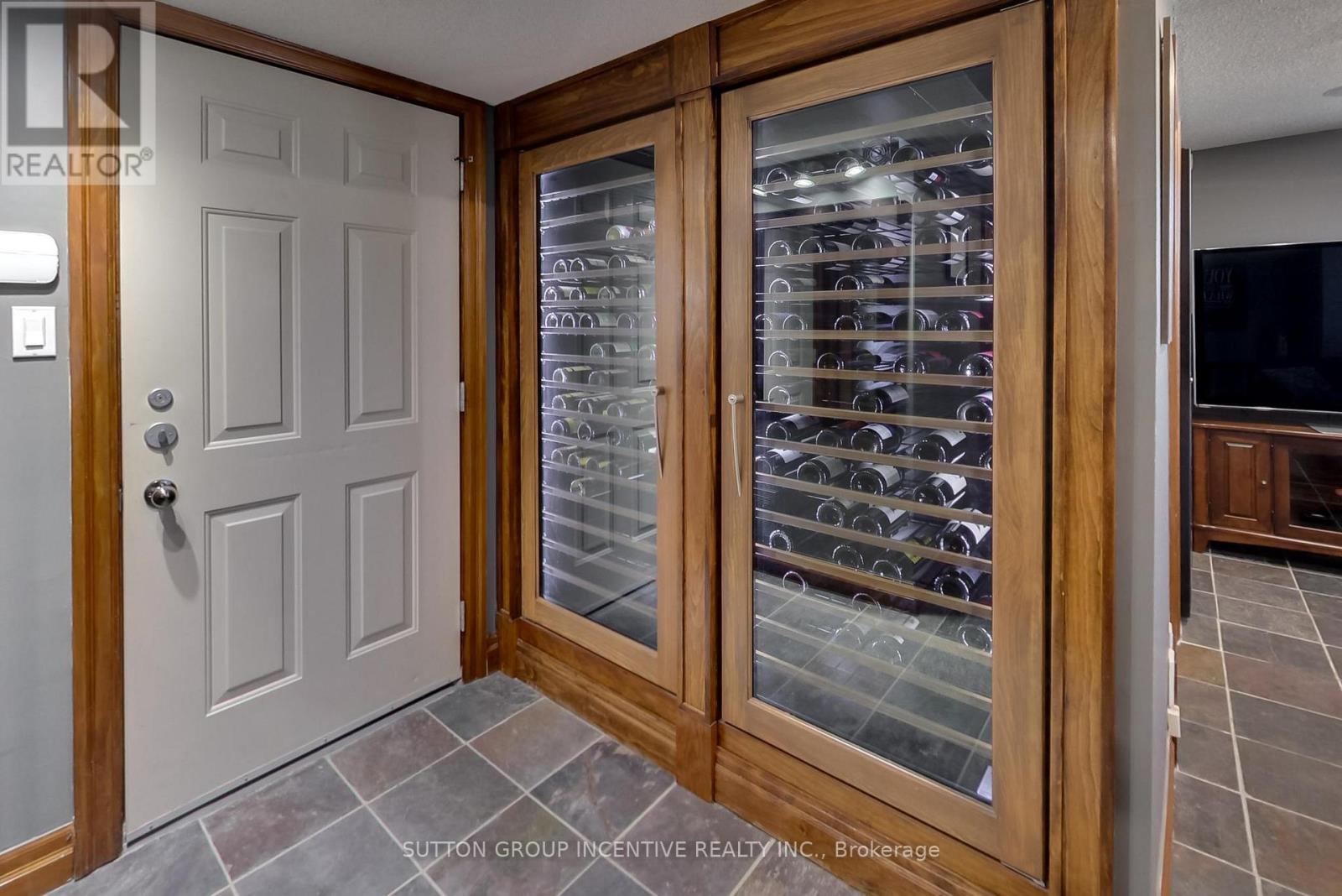 #20 224 BLUESKI GEORGE CRESCENT - 31