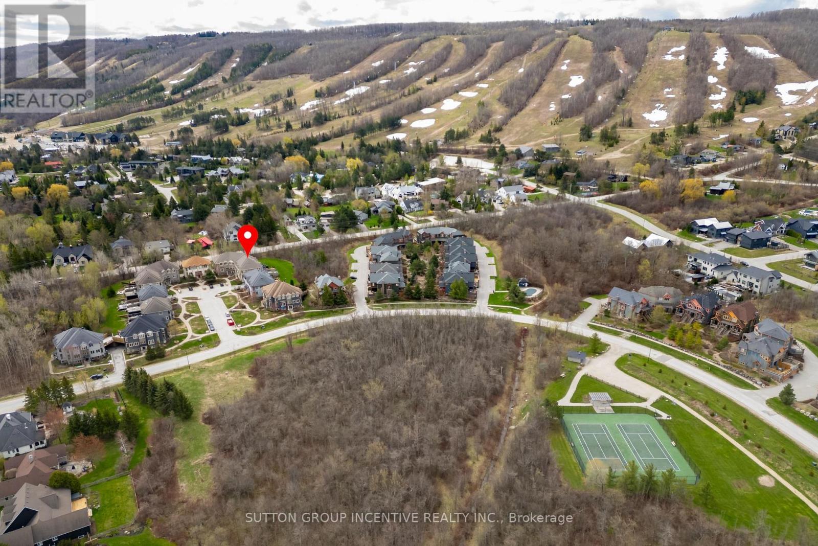 #20 224 BLUESKI GEORGE CRESCENT - 42