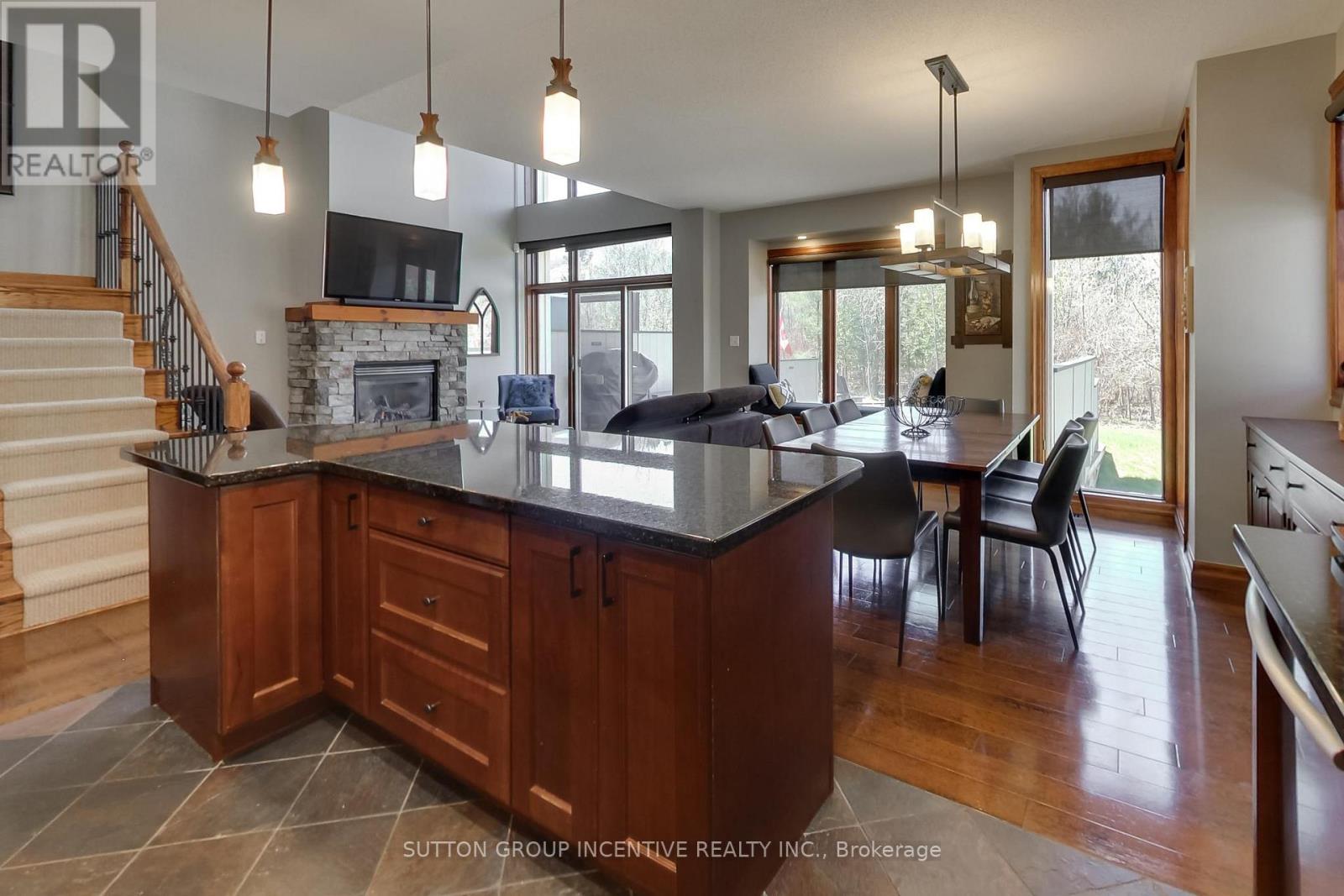 #20 224 BLUESKI GEORGE CRESCENT - 8