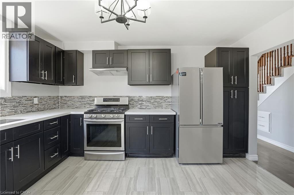 687 UPPER JAMES Street - 12