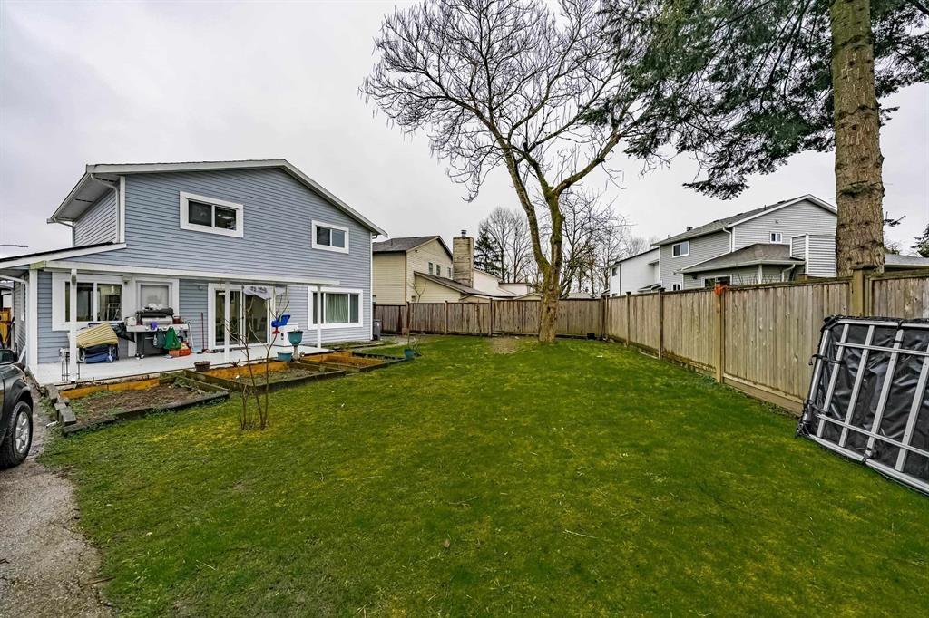 4 Bed, 3 Bath House for Sale in Surrey – 13232 82 AVENUE, Surrey - Image 9