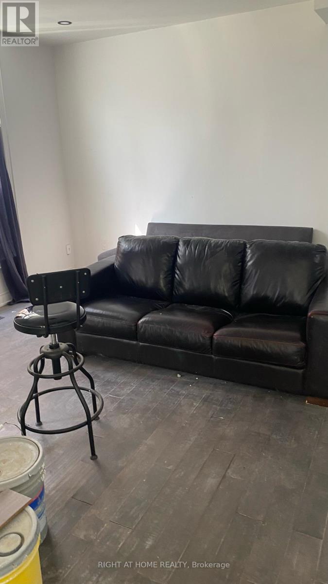 181 CEDRIC AVENUE - 15