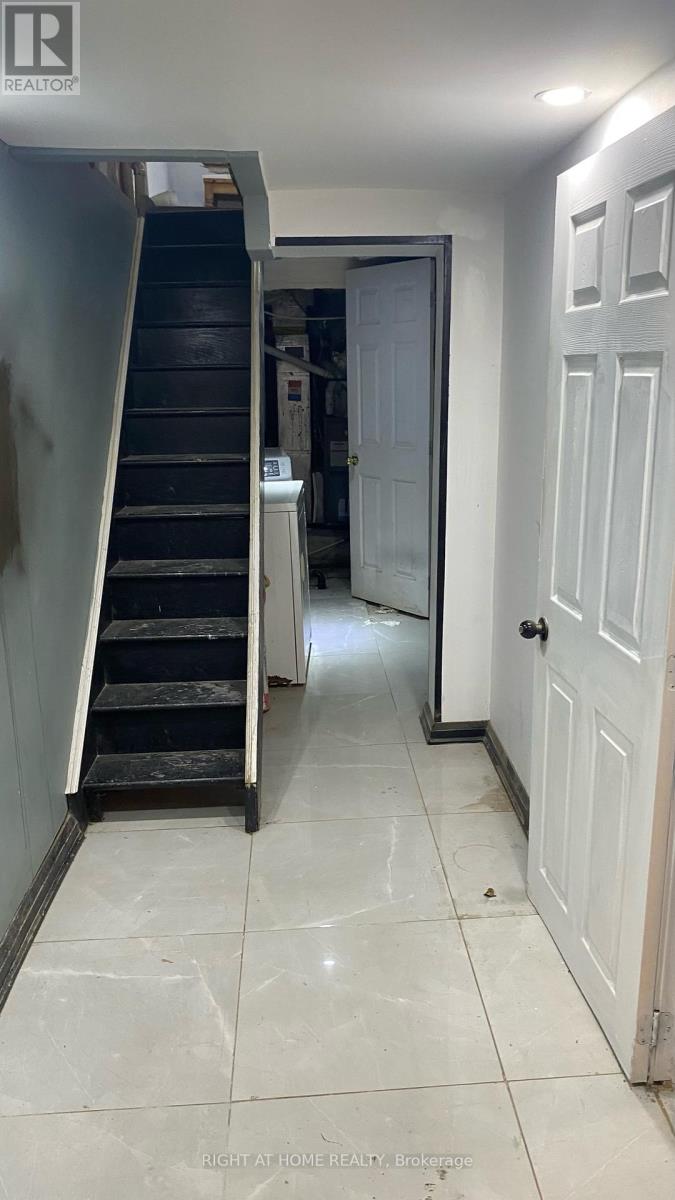 181 CEDRIC AVENUE - 14