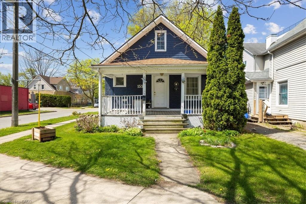 155 1/2 LAKE Street, St. Catharines, Ontario, L2R5Y5 — Photo 2