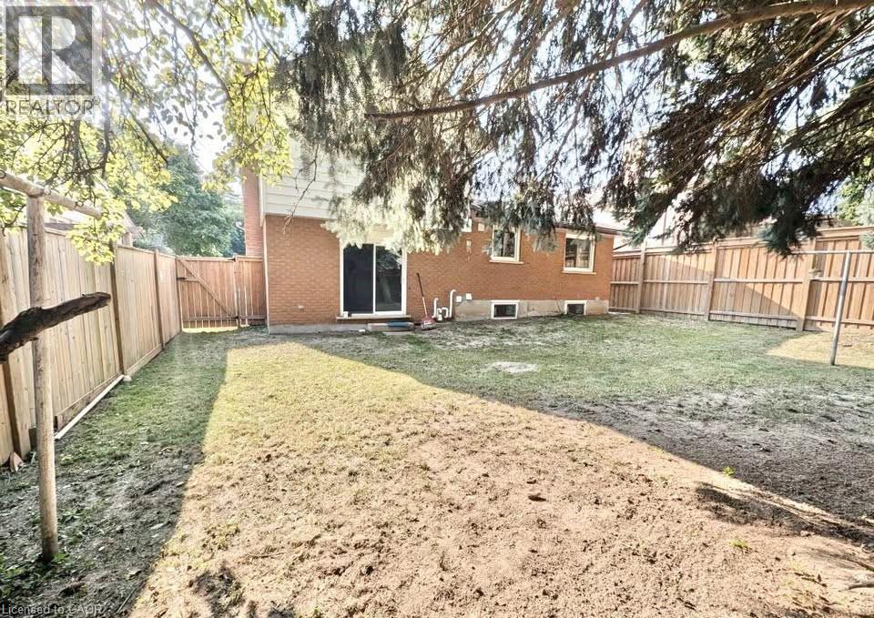 68 BRIARGATE Drive, Kitchener, Ontario, N2E2J8 — Photo 16
