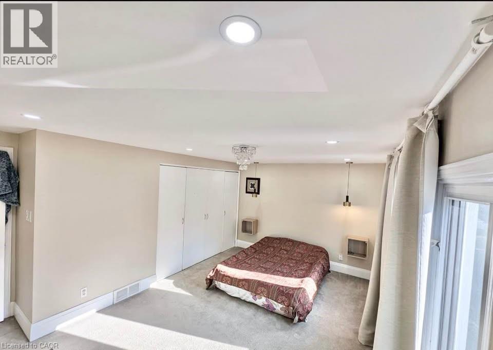 68 BRIARGATE Drive, Kitchener, Ontario, N2E2J8 — Photo 9
