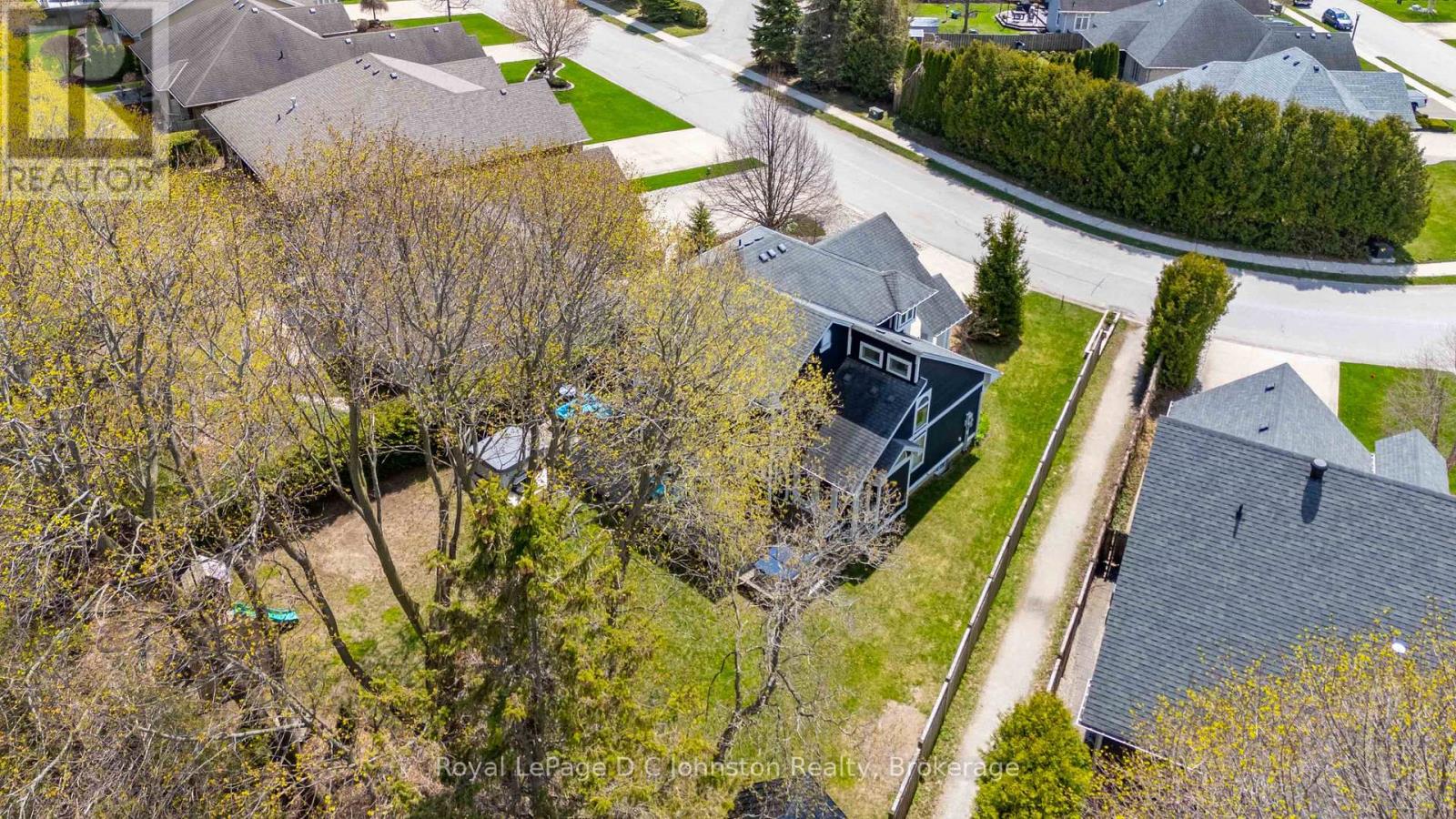 516 MEADOW LANE - 45