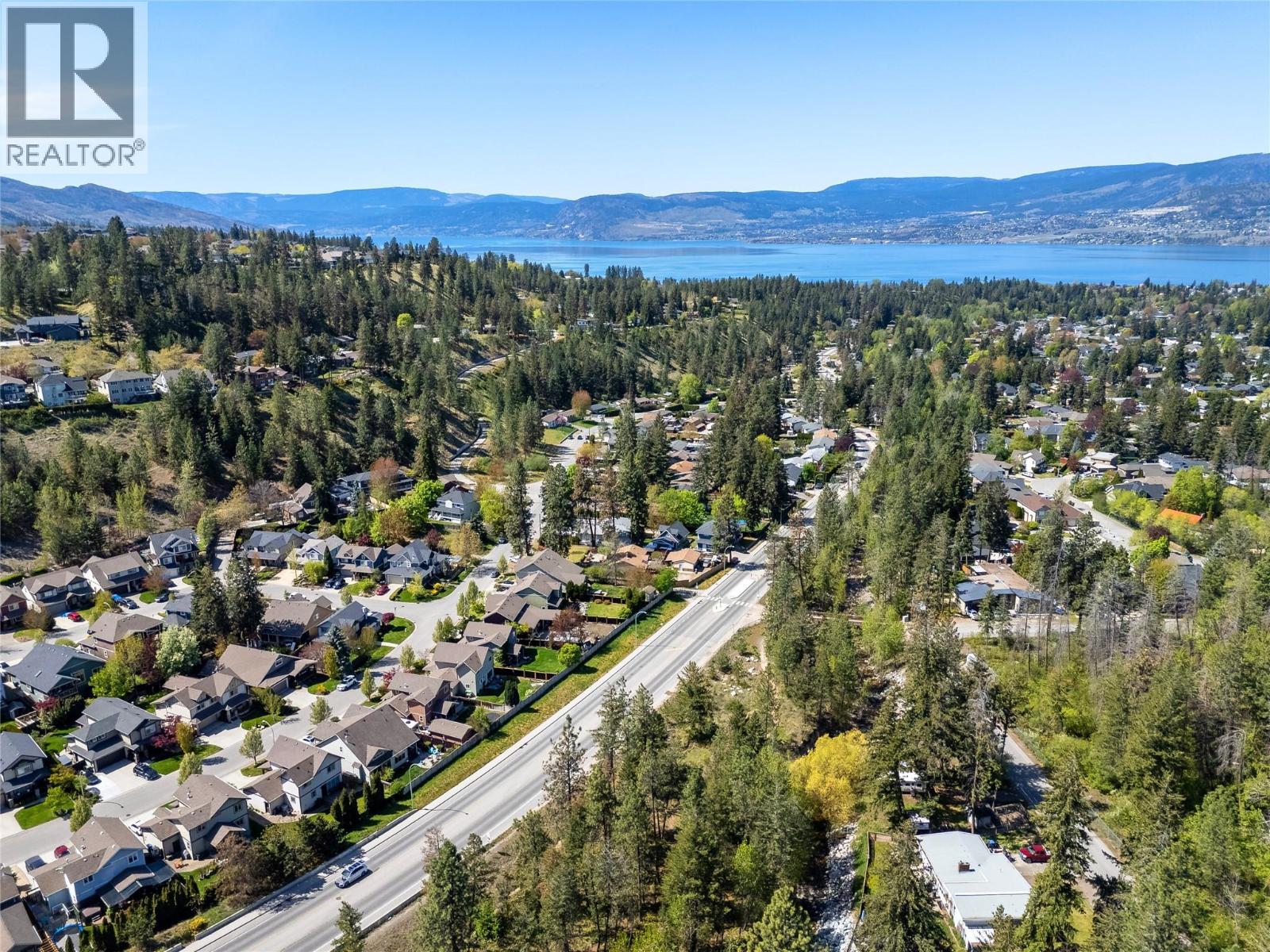  916 Paret Crescent, Kelowna