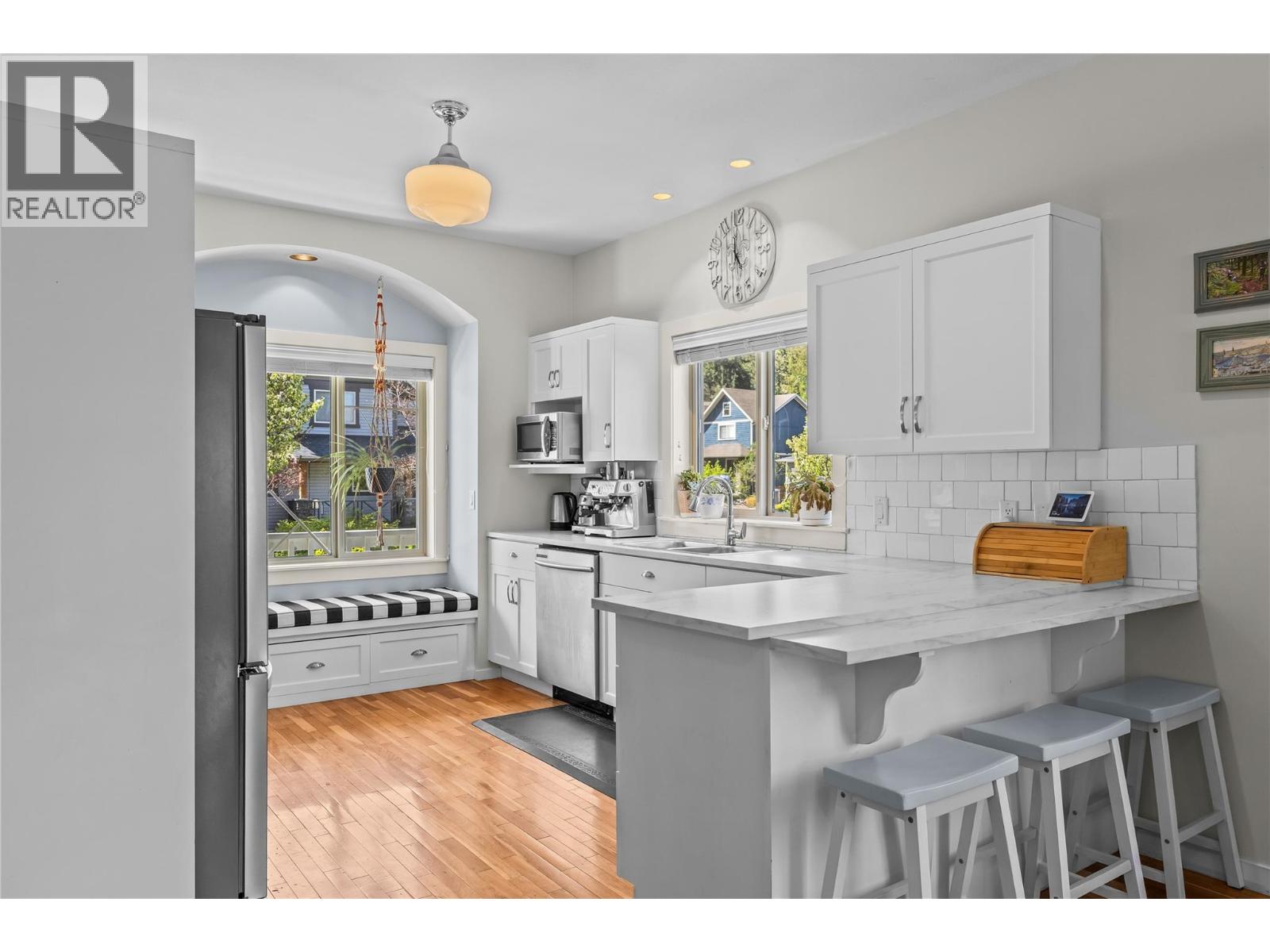 916 Paret Crescent - 26