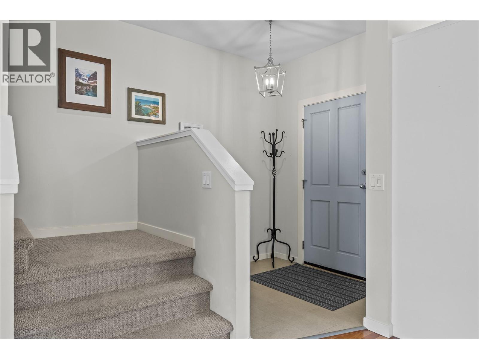  916 Paret Crescent, Kelowna