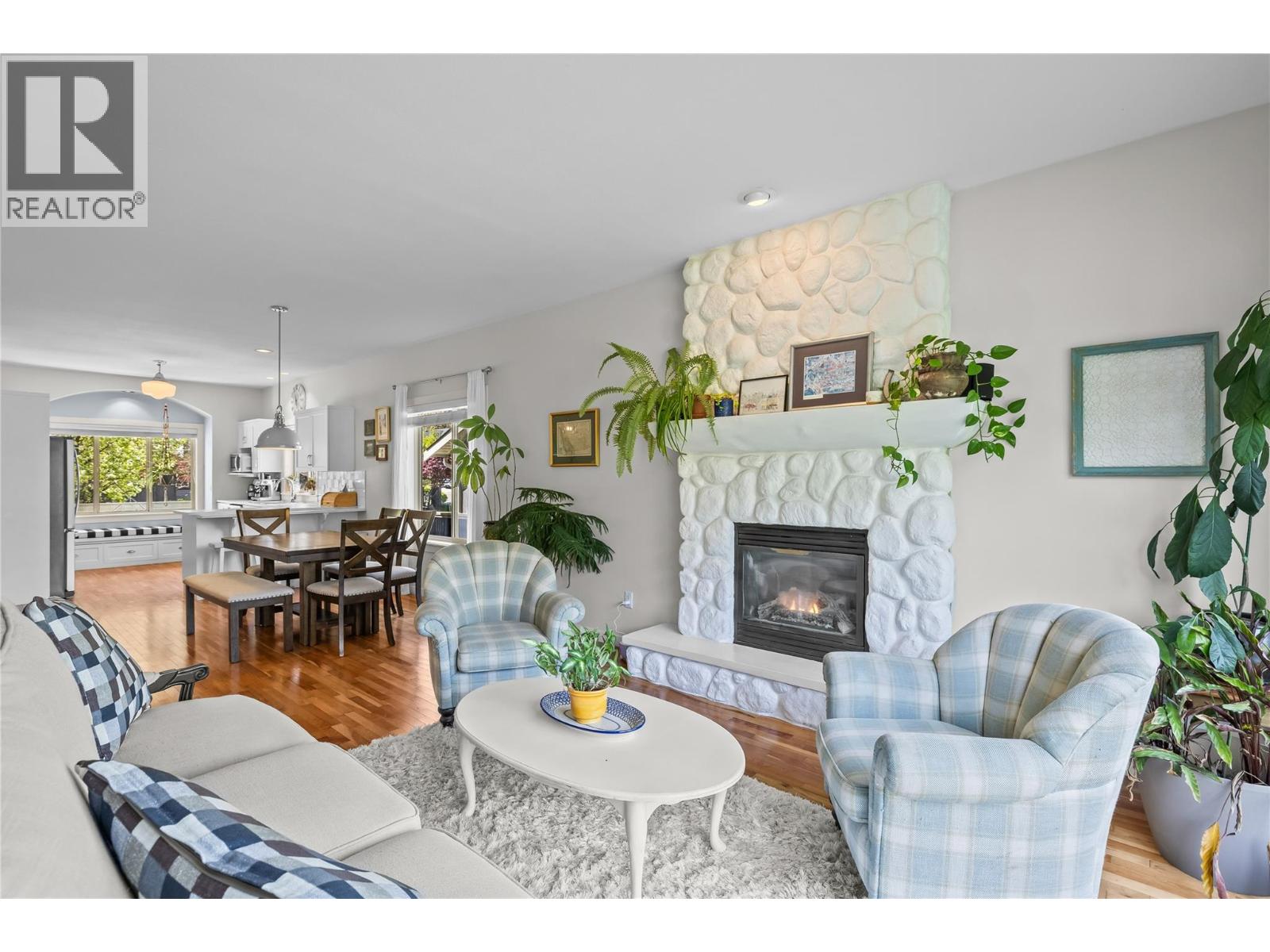 916 Paret Crescent, Kelowna