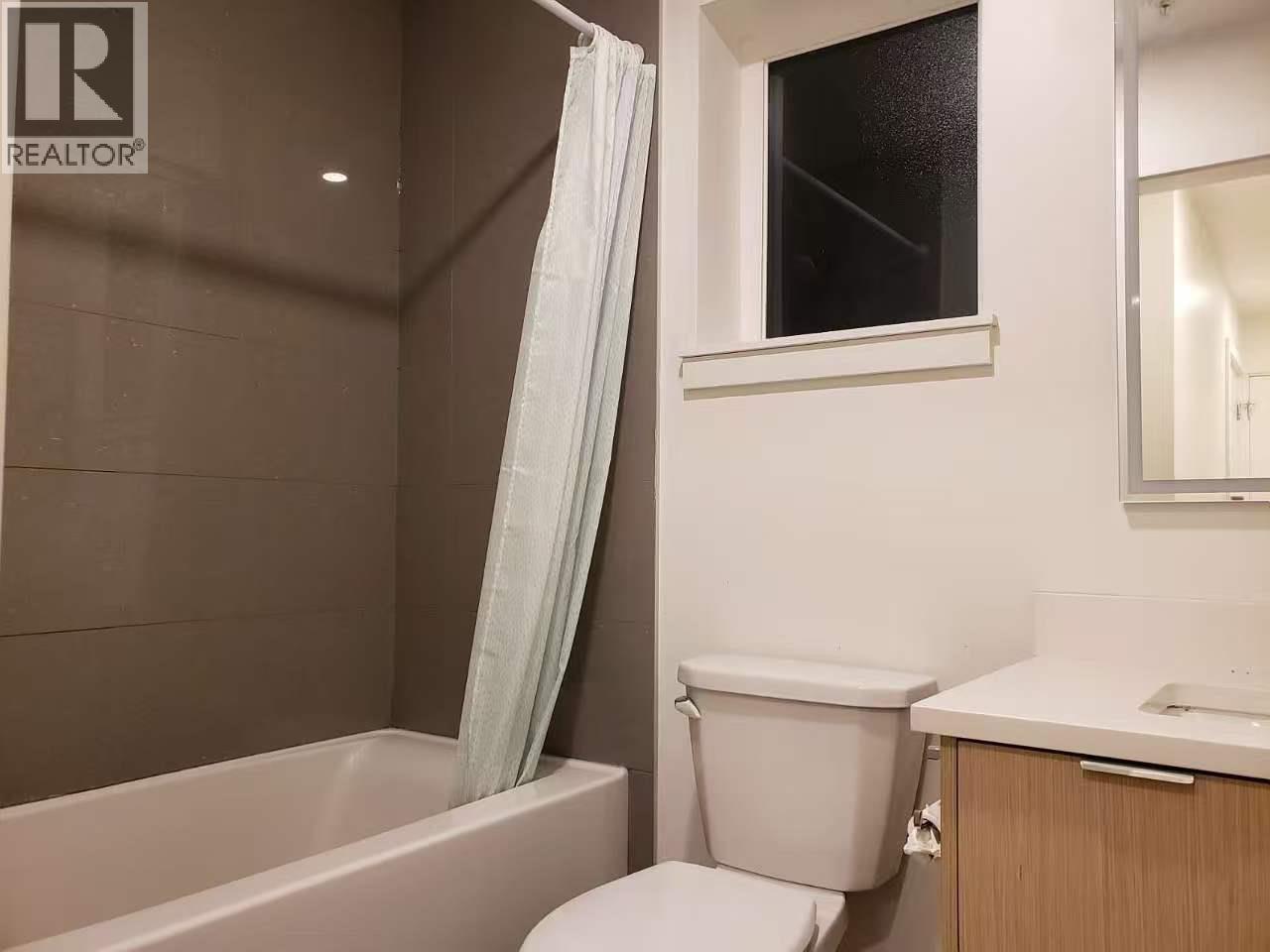 2 Bed, 2 Bath House for Rent in Vancouver – 2666 DUKE STREET, Vancouver - Image 8