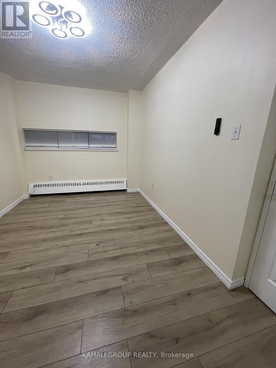 #727 4645 JANE STREET - 26