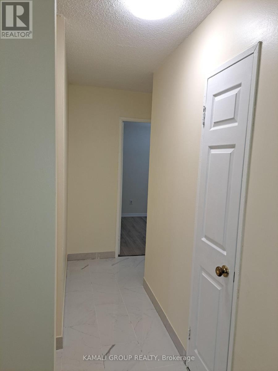 #727 4645 JANE STREET - 24