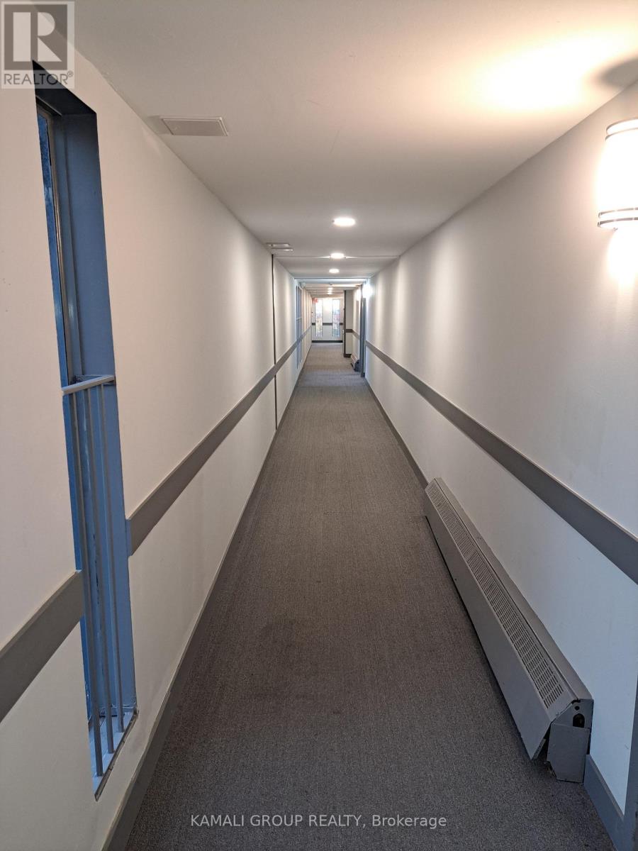 #727 4645 JANE STREET - 35