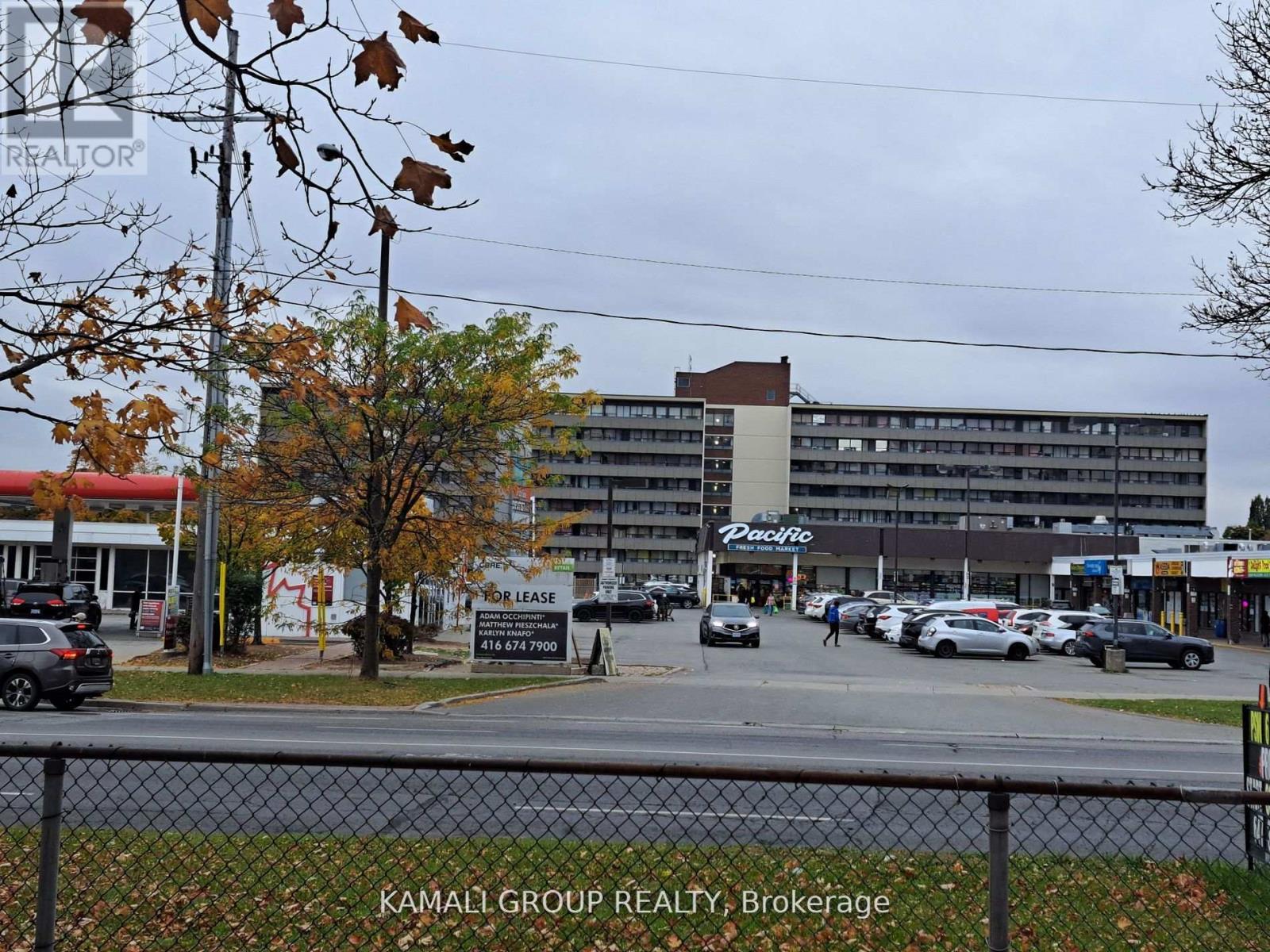#727 4645 JANE STREET - 37