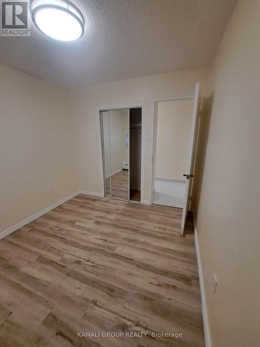 #727 4645 JANE STREET - 30