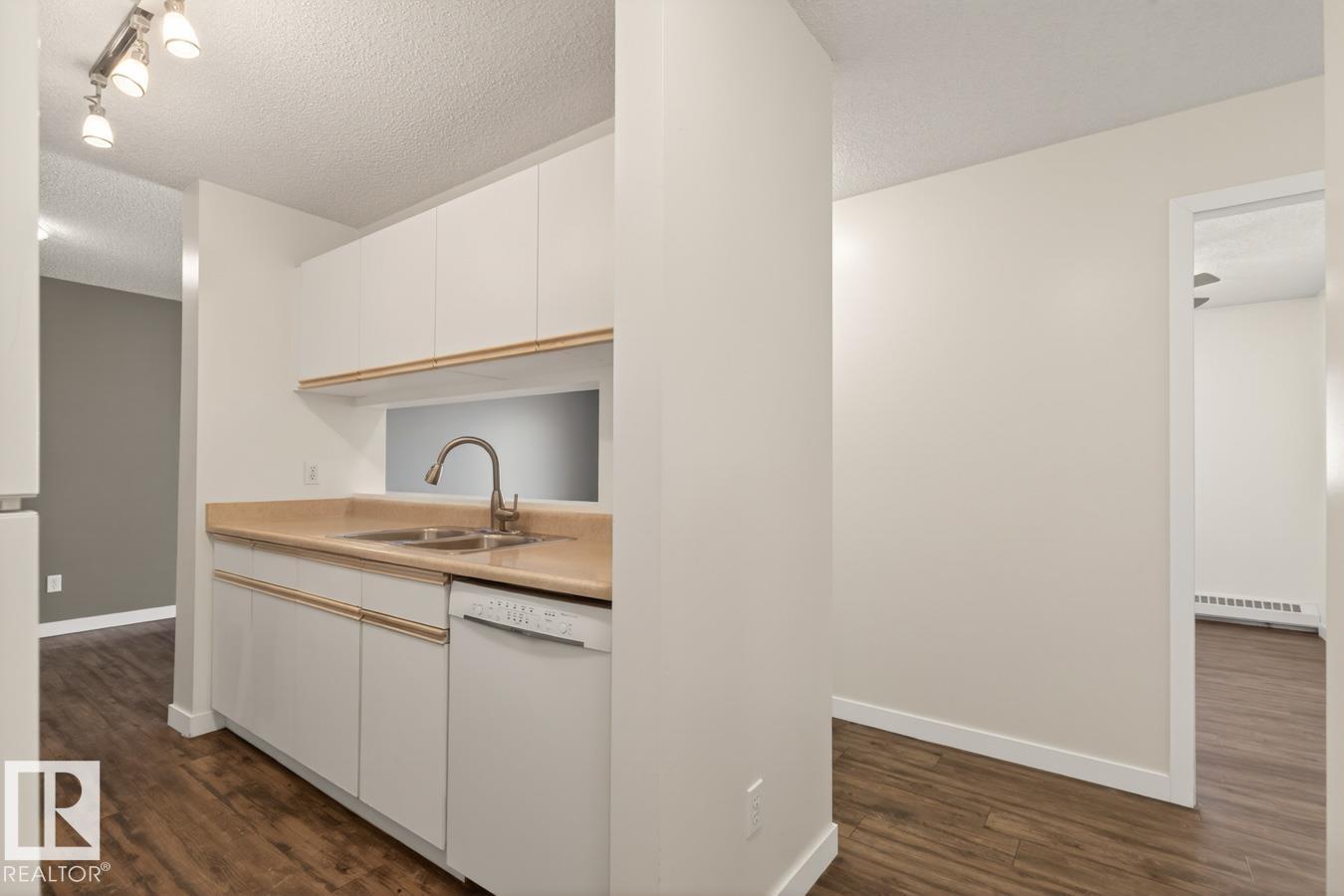 #430 2520 50 ST NW, Edmonton