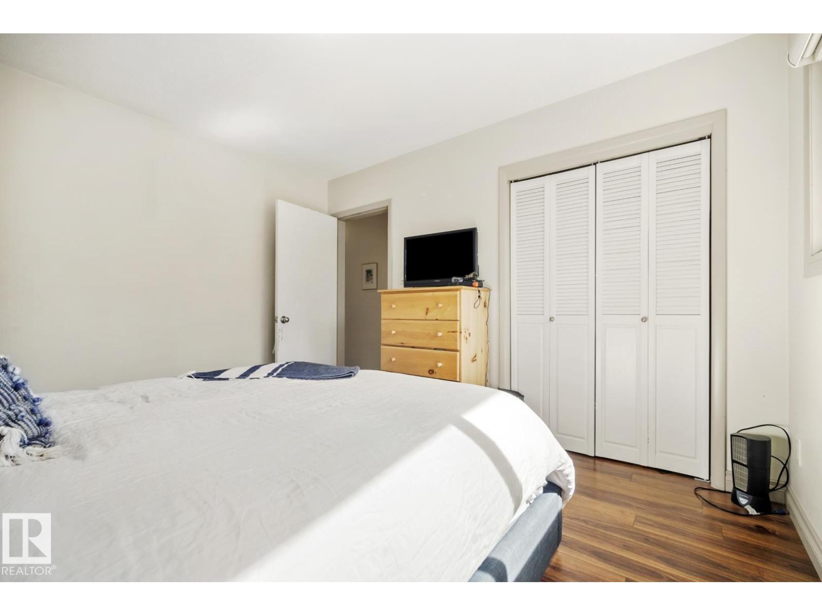 10649 67 AV NW, Edmonton
