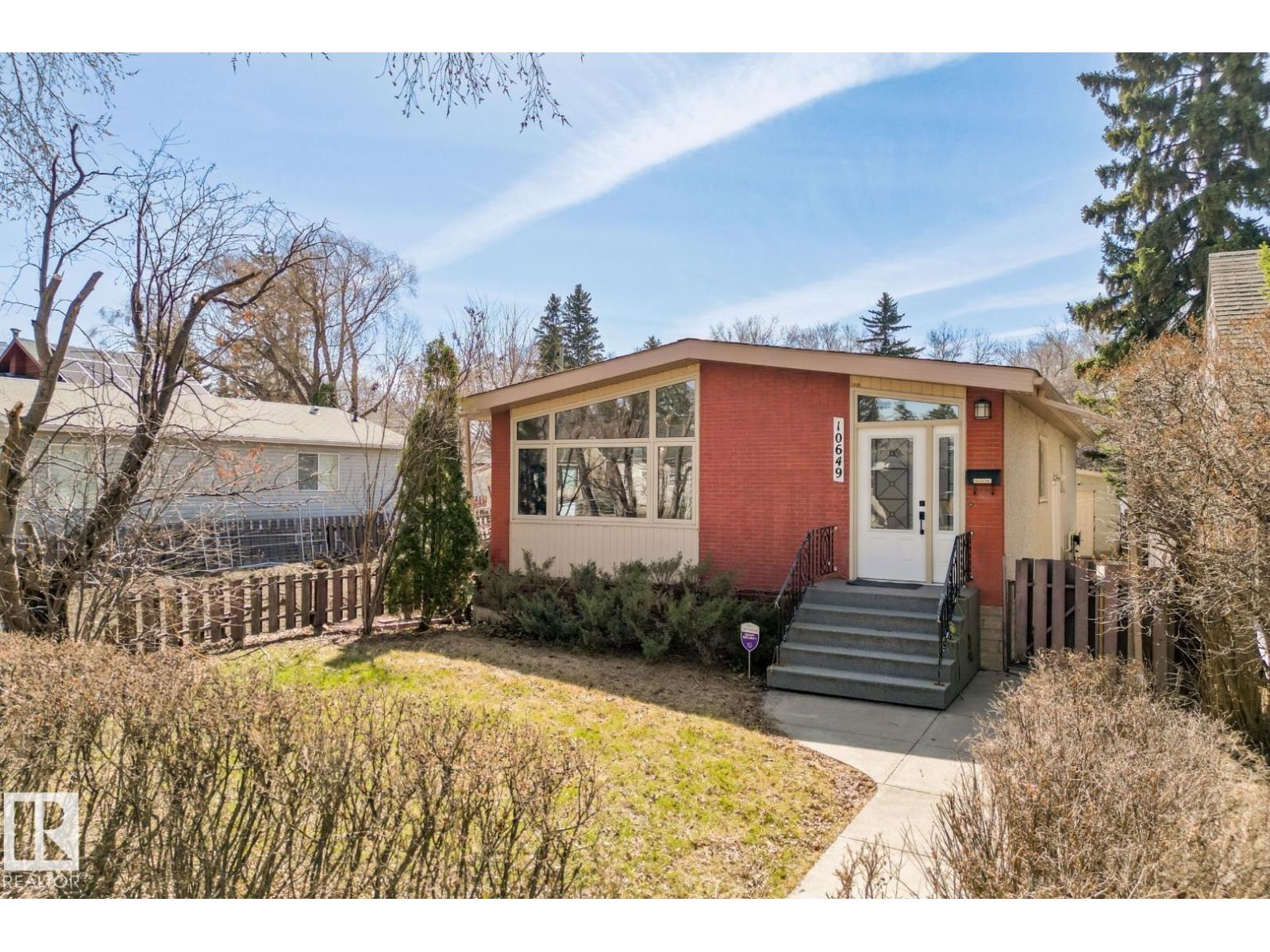 10649 67 AV NW, Edmonton