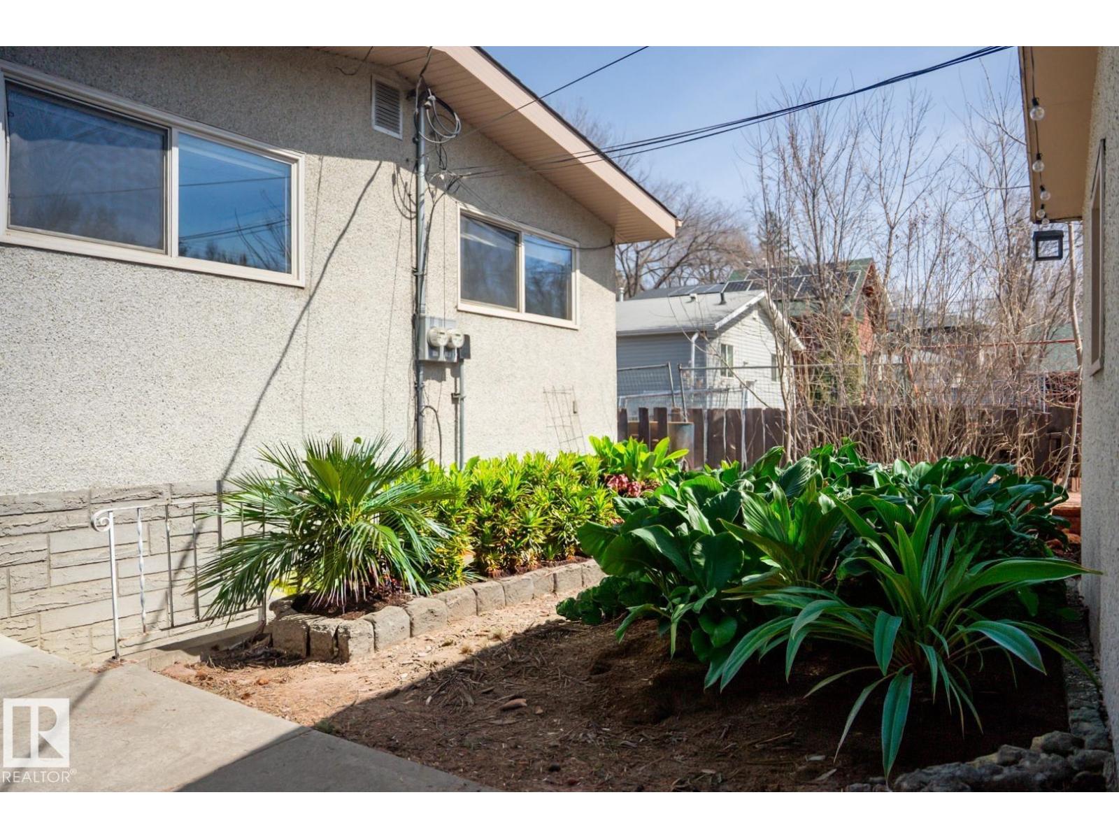 10649 67 AV NW, Edmonton