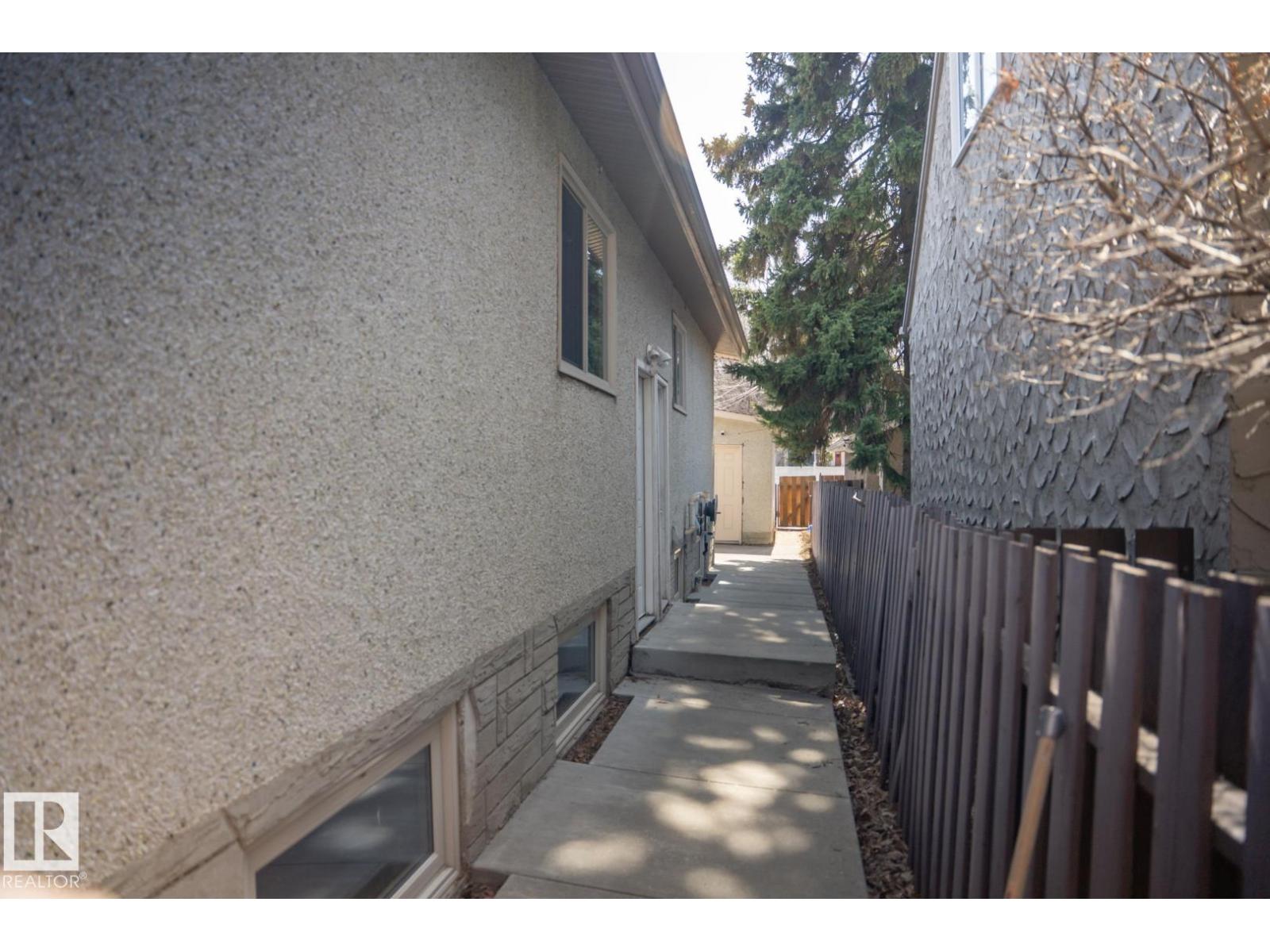 10649 67 AV NW, Edmonton