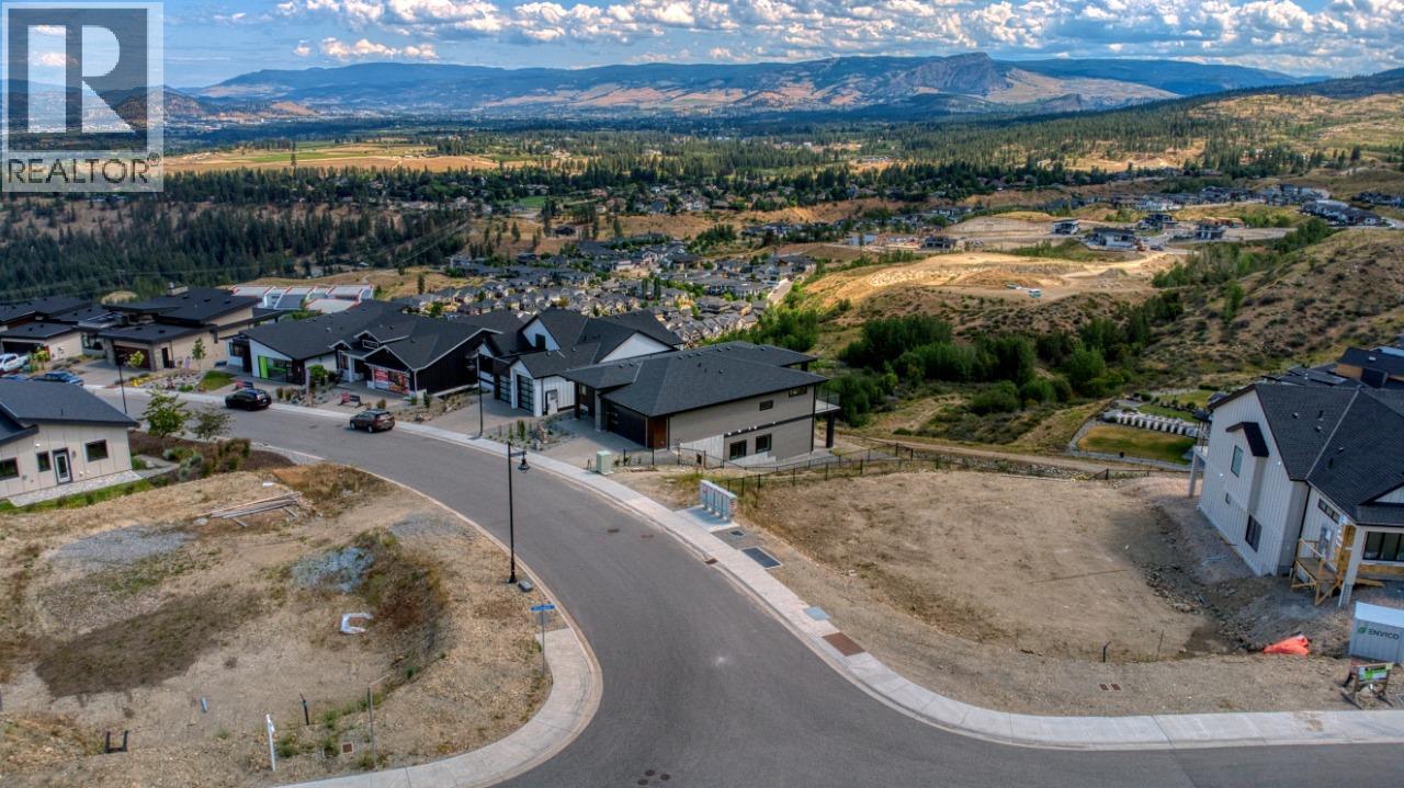  1070 Emslie Street, Kelowna