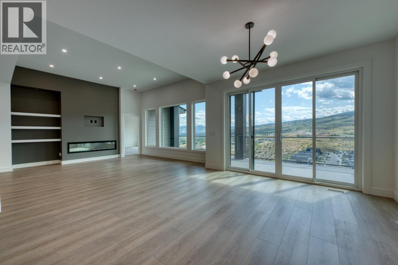  1070 Emslie Street, Kelowna