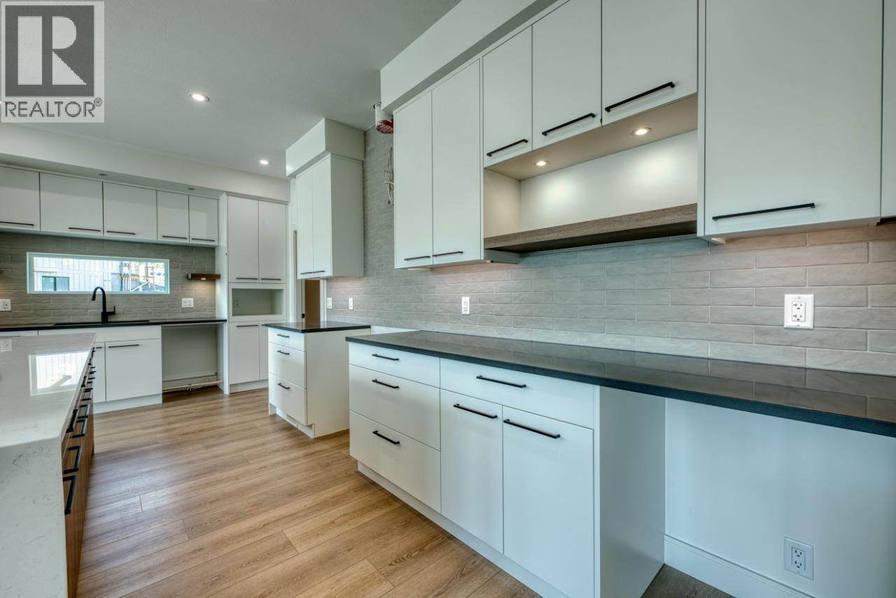  1070 Emslie Street, Kelowna