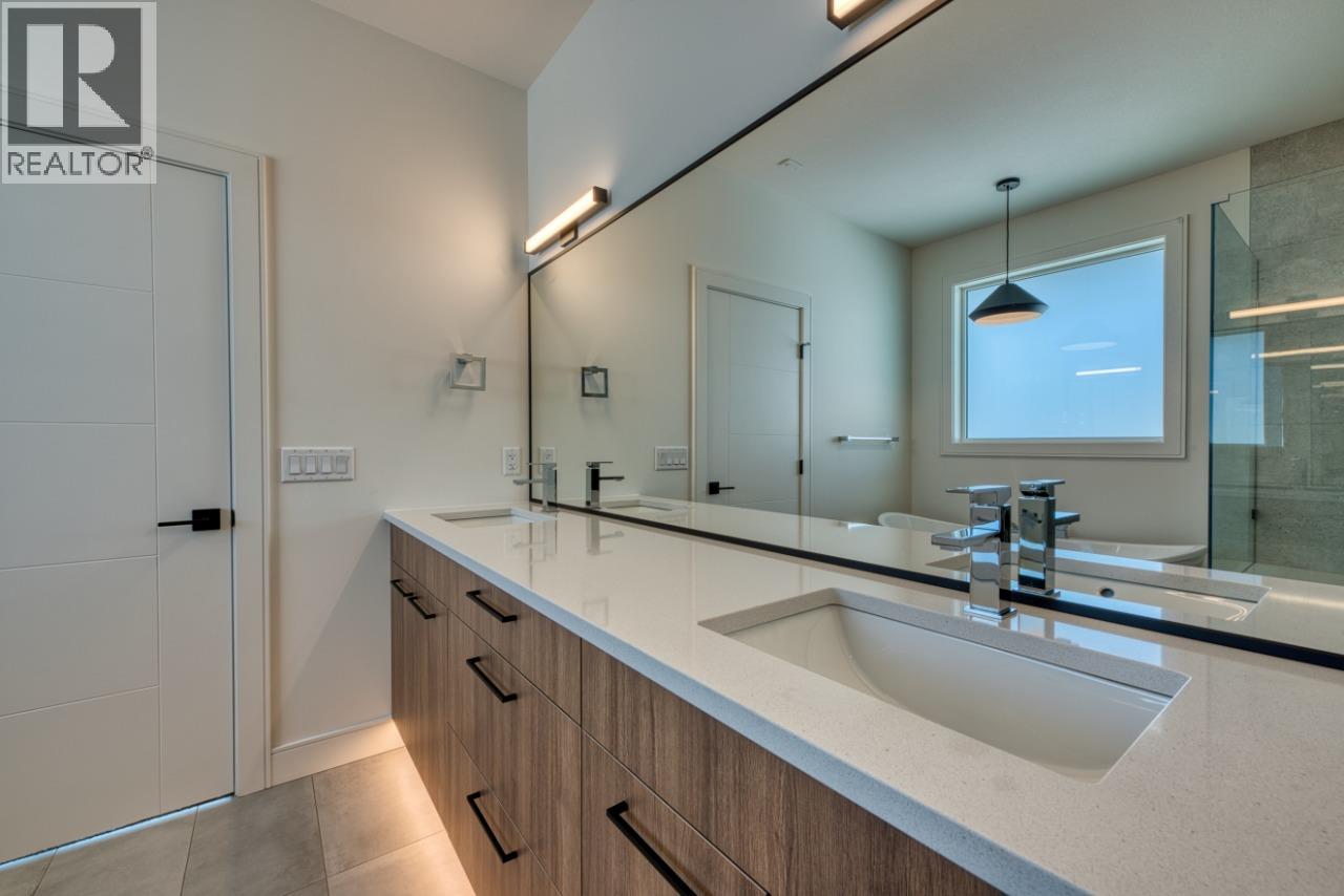 1070 Emslie Street, Kelowna