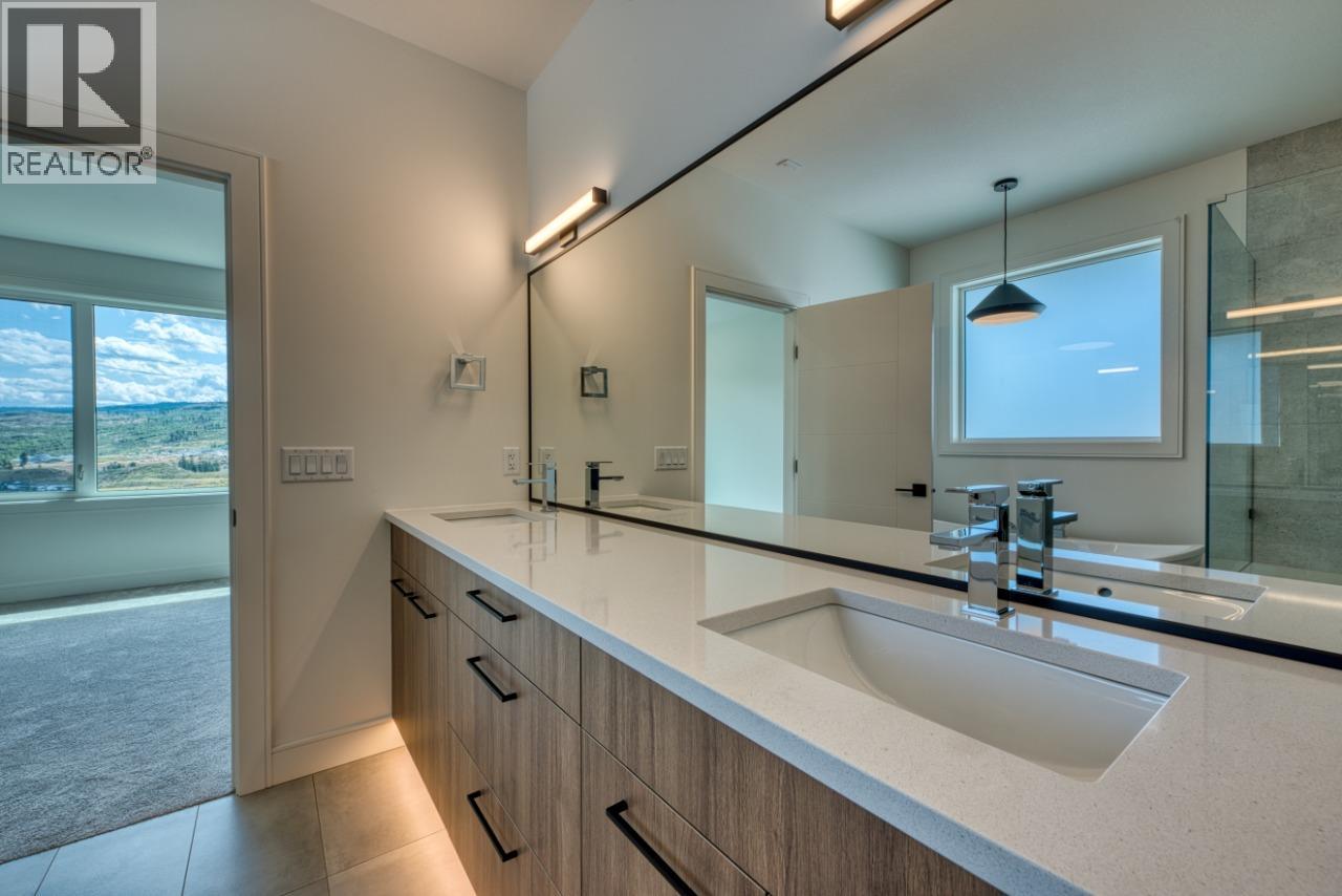  1070 Emslie Street, Kelowna