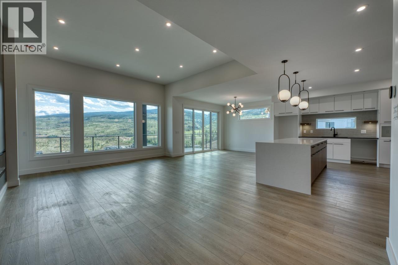  1070 Emslie Street, Kelowna