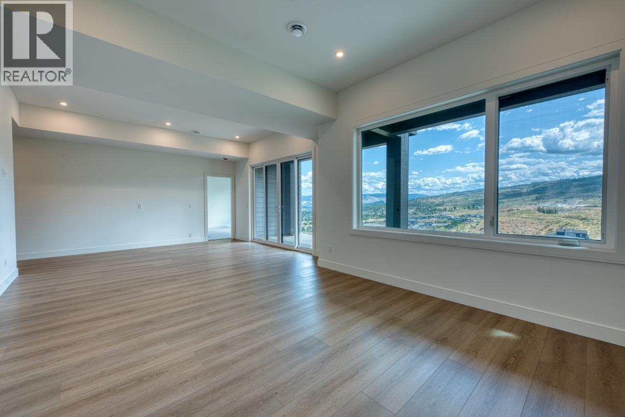  1070 Emslie Street, Kelowna