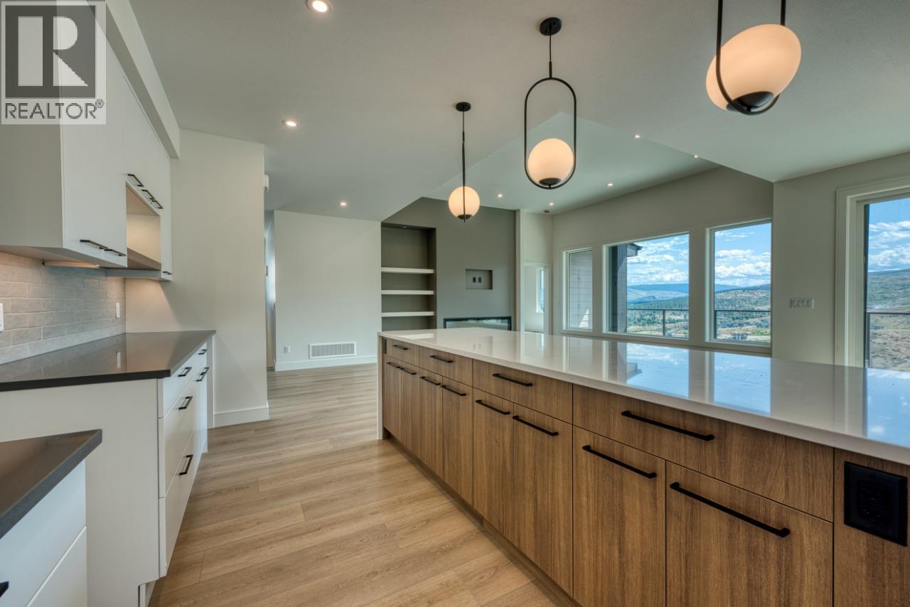  1070 Emslie Street, Kelowna
