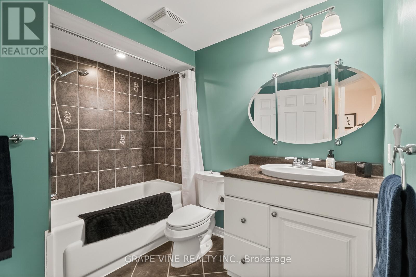 28 DELAMERE DRIVE - 25