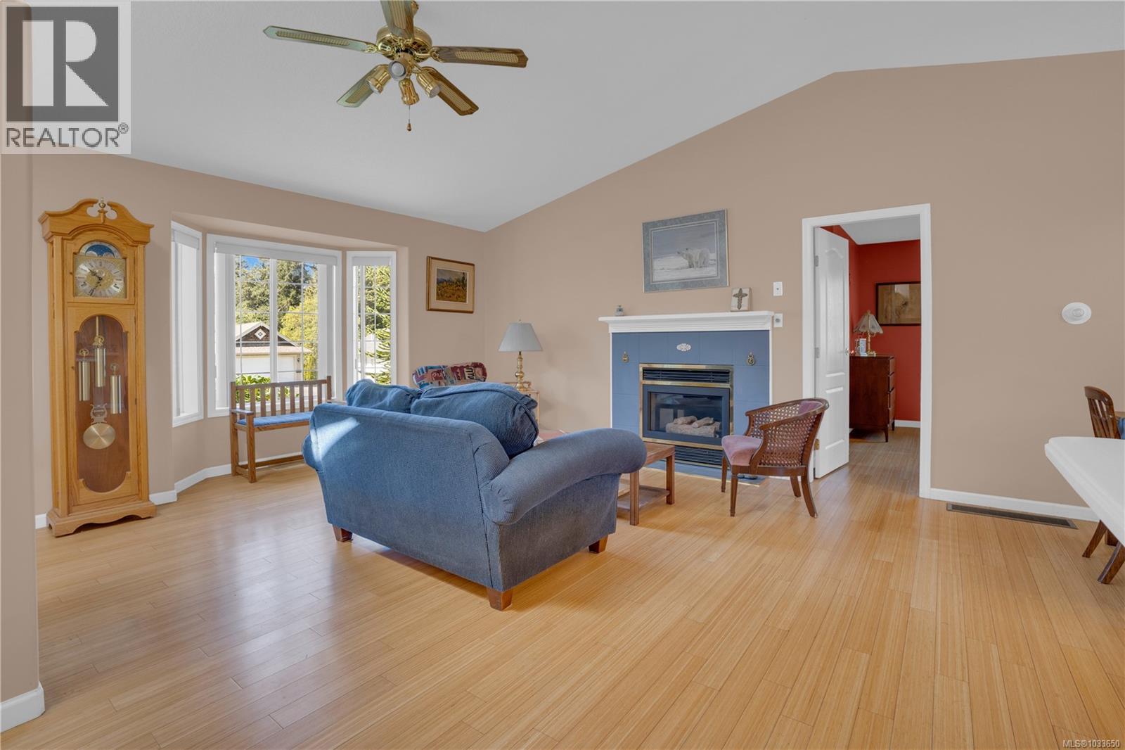 6132 Denali Dr - 4