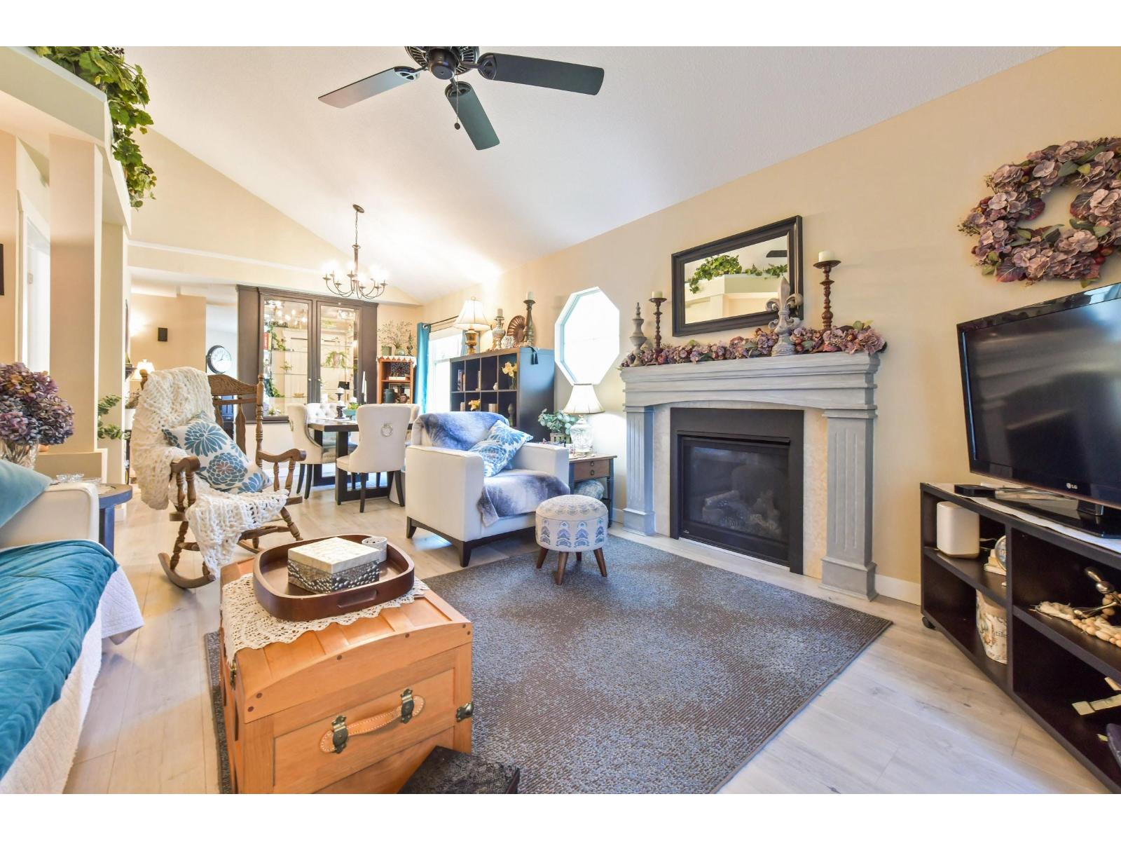 3 Bed, 3 Bath Townhouse for Sale in Surrey – 5 15273 24 AVENUE, Surrey – MLS# R3119135 - Image 27