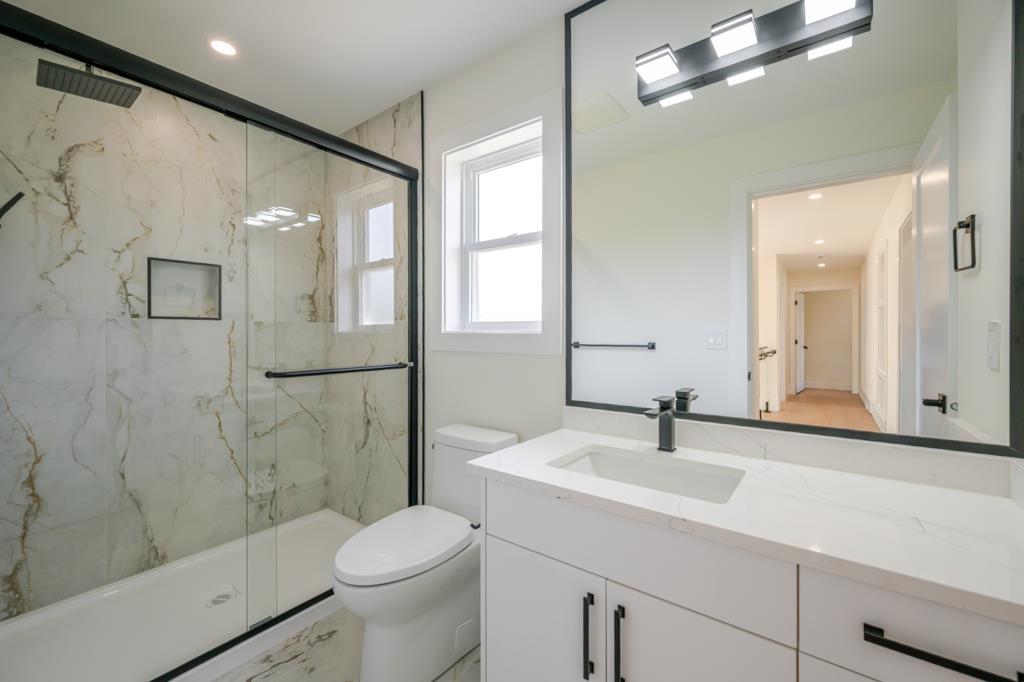 8 Bed, 6 Bath House for Sale in Abbotsford – 2219 LYNDEN STREET, Abbotsford - Image 19