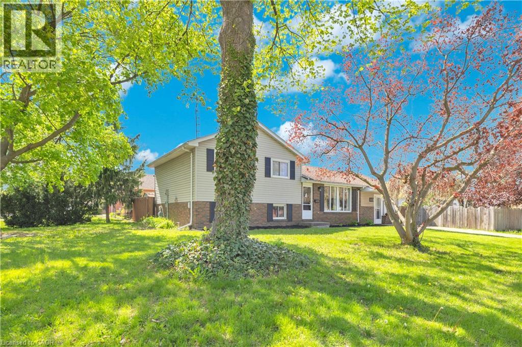 3173 SUSSEX Court, Windsor, Ontario, N8T2C5 — Photo 3