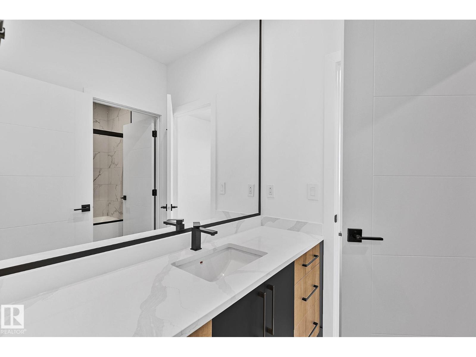 161 Graybriar DR, Stony Plain