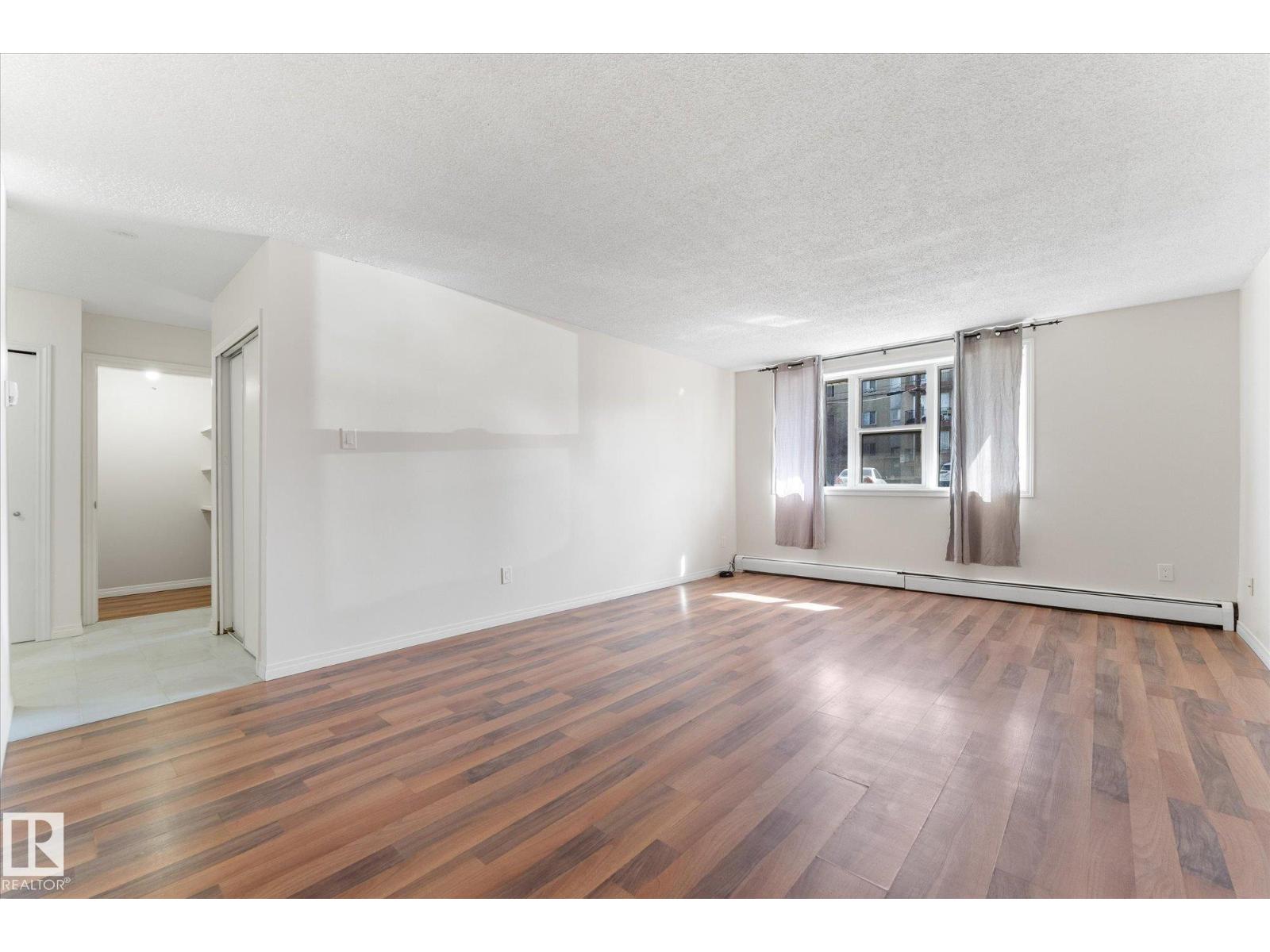 #102 10615 110 ST NW, Edmonton