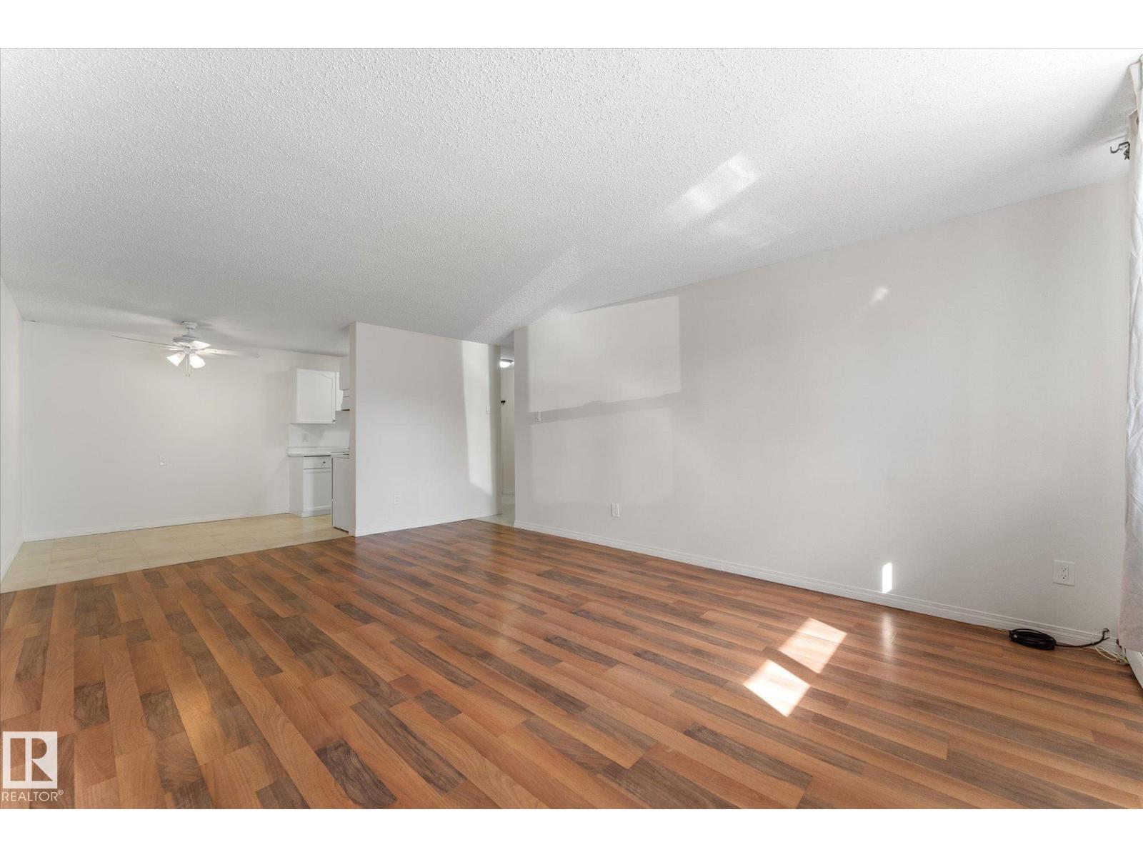 #102 10615 110 ST NW, Edmonton