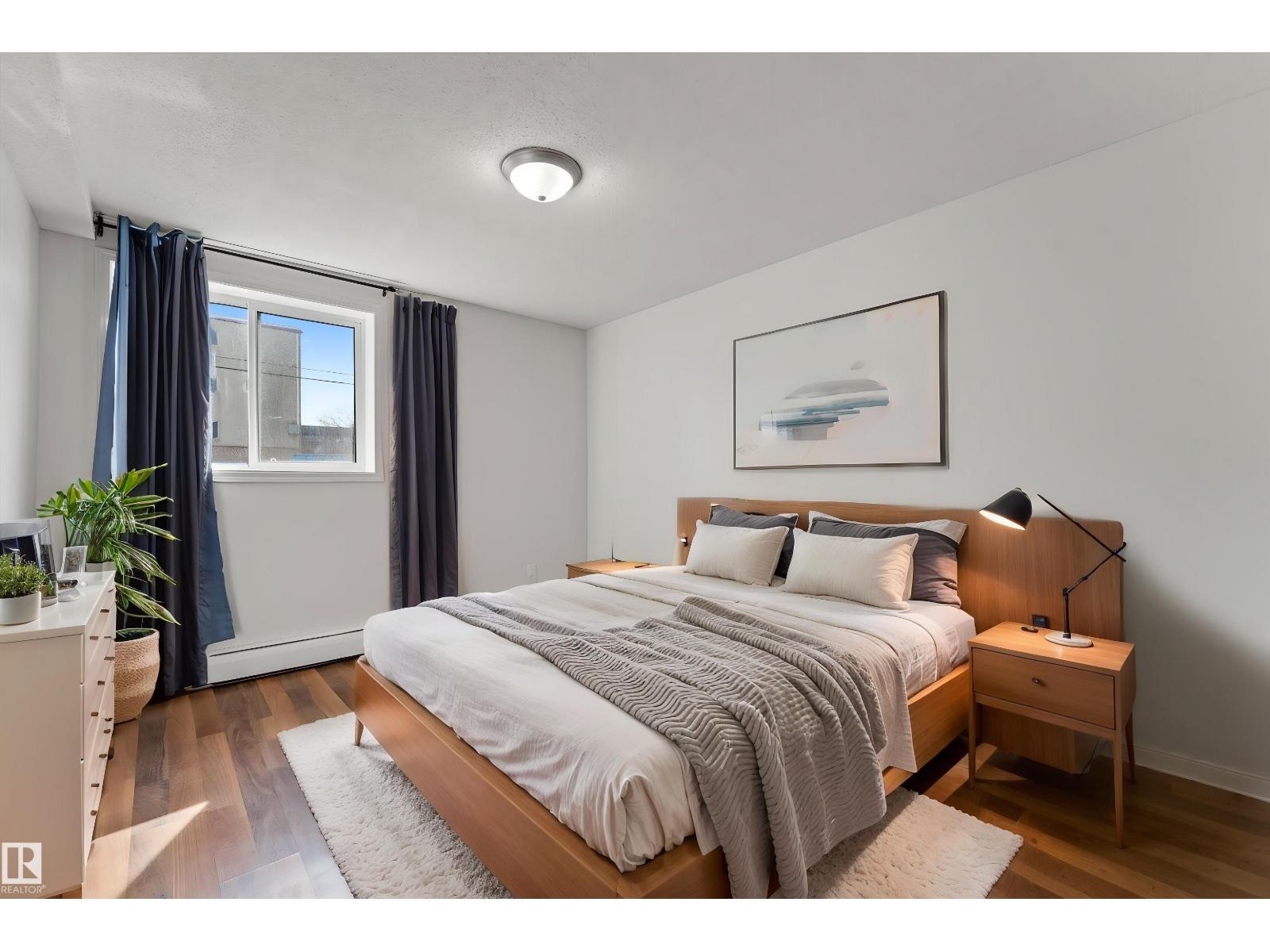 #102 10615 110 ST NW, Edmonton