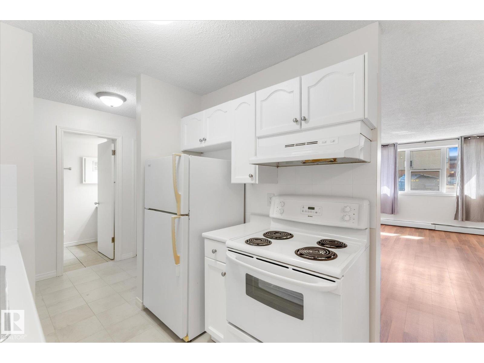 #102 10615 110 ST NW, Edmonton